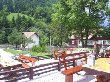 Pensiunea Perla Carpati - accommodation in  Rucar - Bran, Moeciu (03)