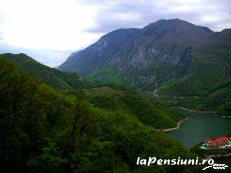 Pensiunea Casa Natura - accommodation in  Cernei Valley, Herculane (Surrounding)