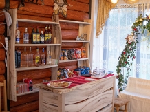 Casuta din livada - accommodation in  Bucovina (07)