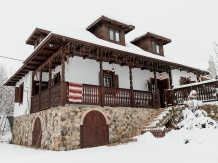 Casa cu cerdac - accommodation in  Fagaras and nearby, Muscelului Country (57)